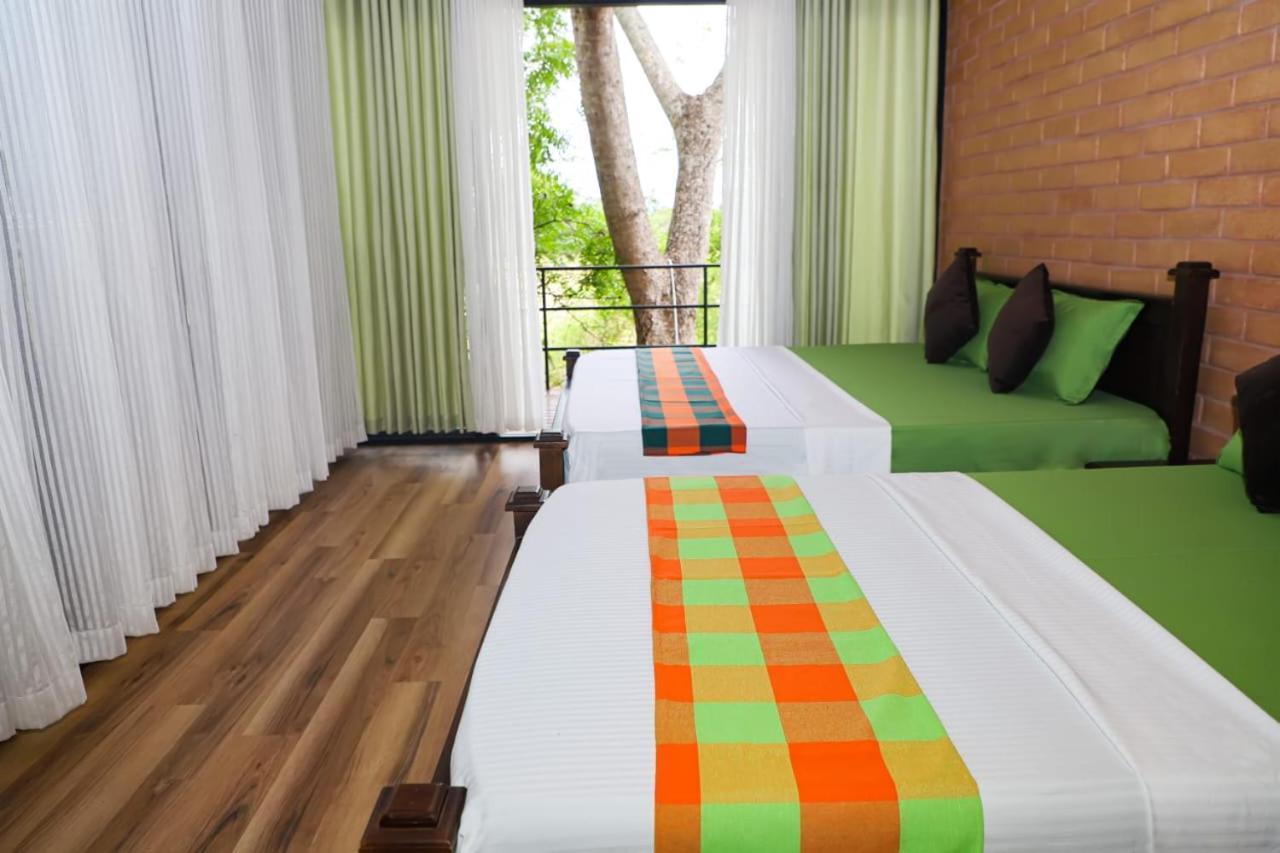 Life Of Leisure Wilpattu Villa Pahala Maragahawewa Exterior photo